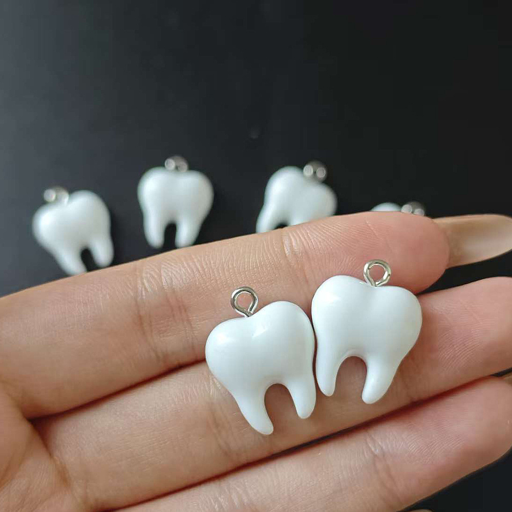 10 шт. милых белых подвесок в  – обзор и цена Resin Art Gift Ideas