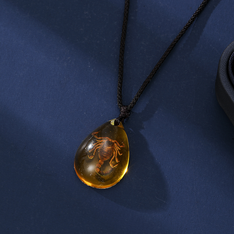 Ретро-ожерелье с подвеской из  – обзор и цена Resin Art Necklace