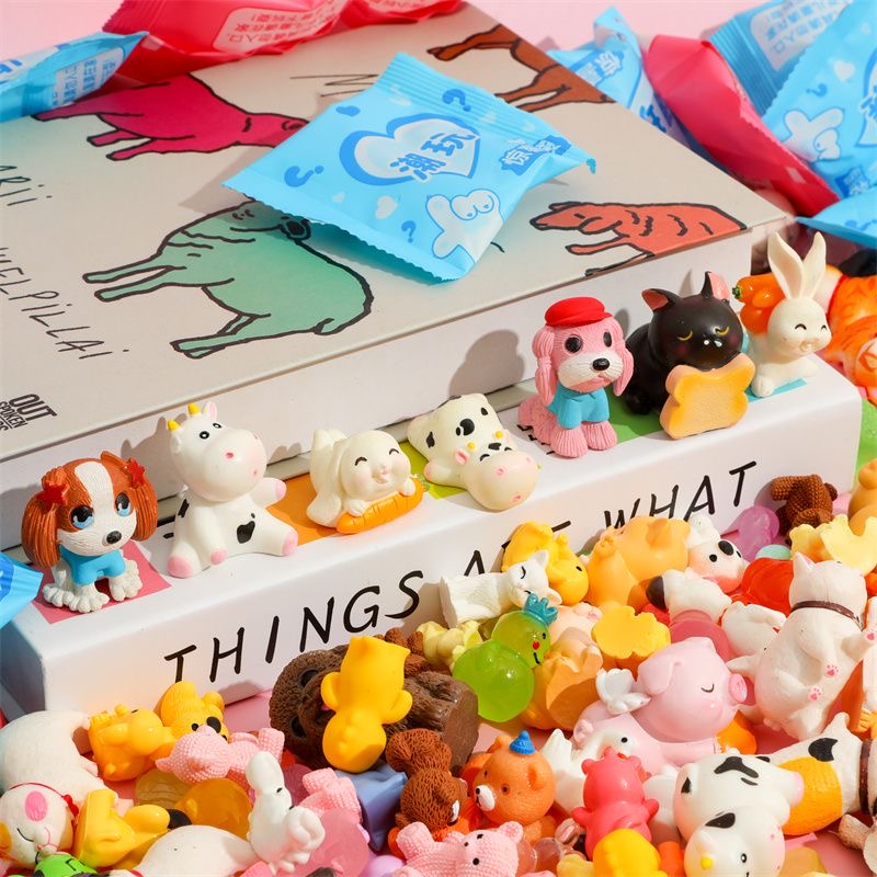 Набор из 40 случайных мини-фиг – обзор и цена Resin Art Case