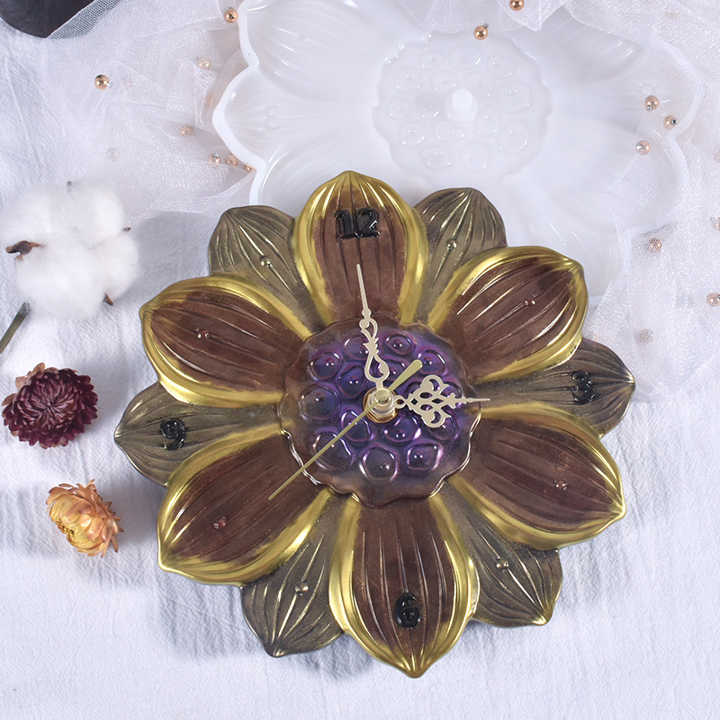 Карта мира Лист лотоса Сакура  – обзор и цена Resin Art Clock
